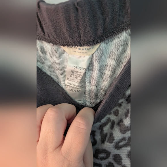 Nwot Lucky Brand Leopard Print Pajama Set  🩶 Size XXL - Picture 7 of 13